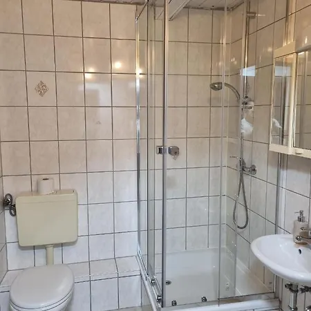 Gaeste- Und Geschaeftswohnung Apartment *